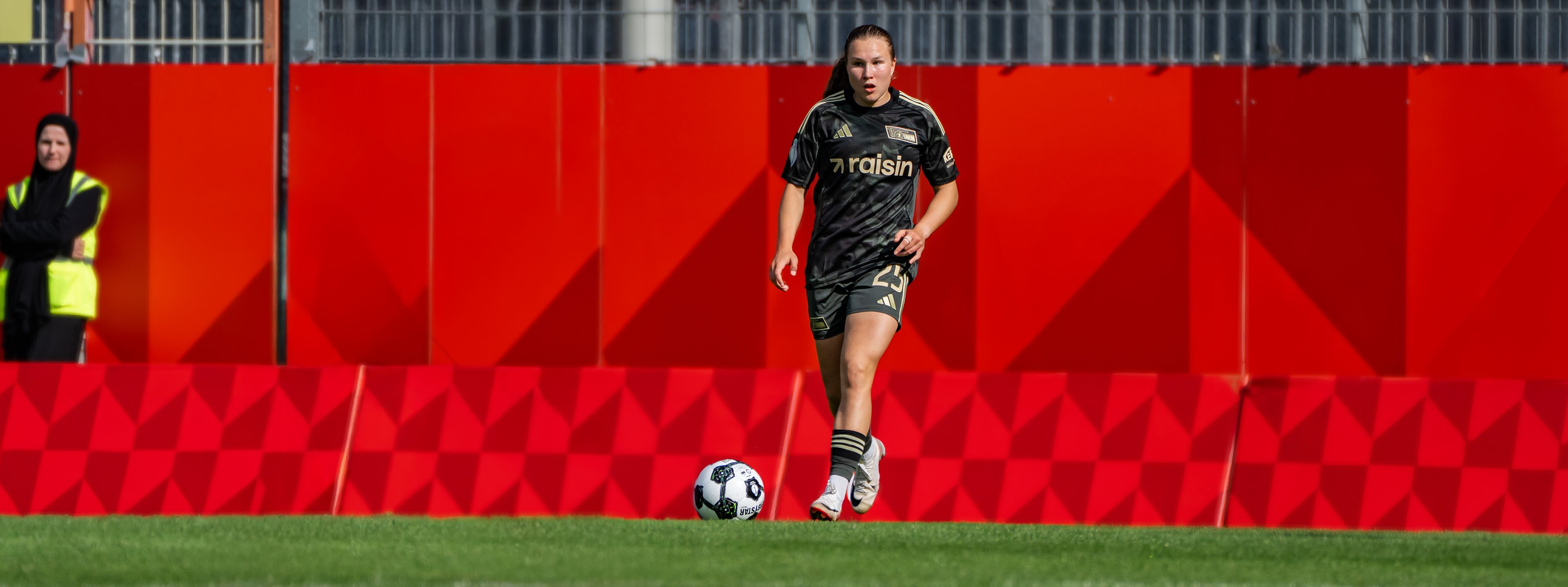 Unionerinnen beim Titelverteidiger gefordert