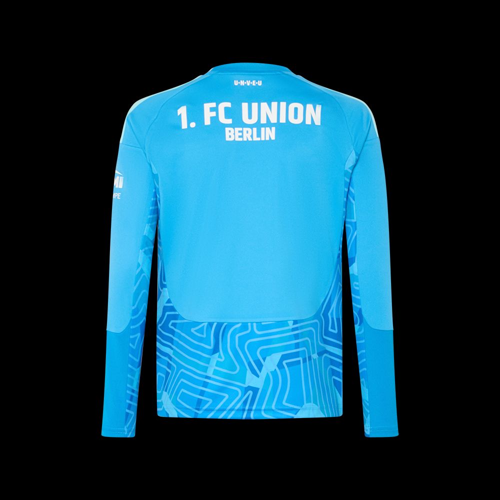 Helles blaues Trikot mit langen Ärmeln, trägt die Aufschrift „1. FC UNION BERLIN“ auf dem Rücken.