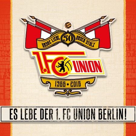 Logo des 1. FC Union Berlin, umrahmt von roten Fahnen und dem Schriftzug "Es lebe der 1. FC Union Berlin!" mit dem Gründungsjahr 1966.