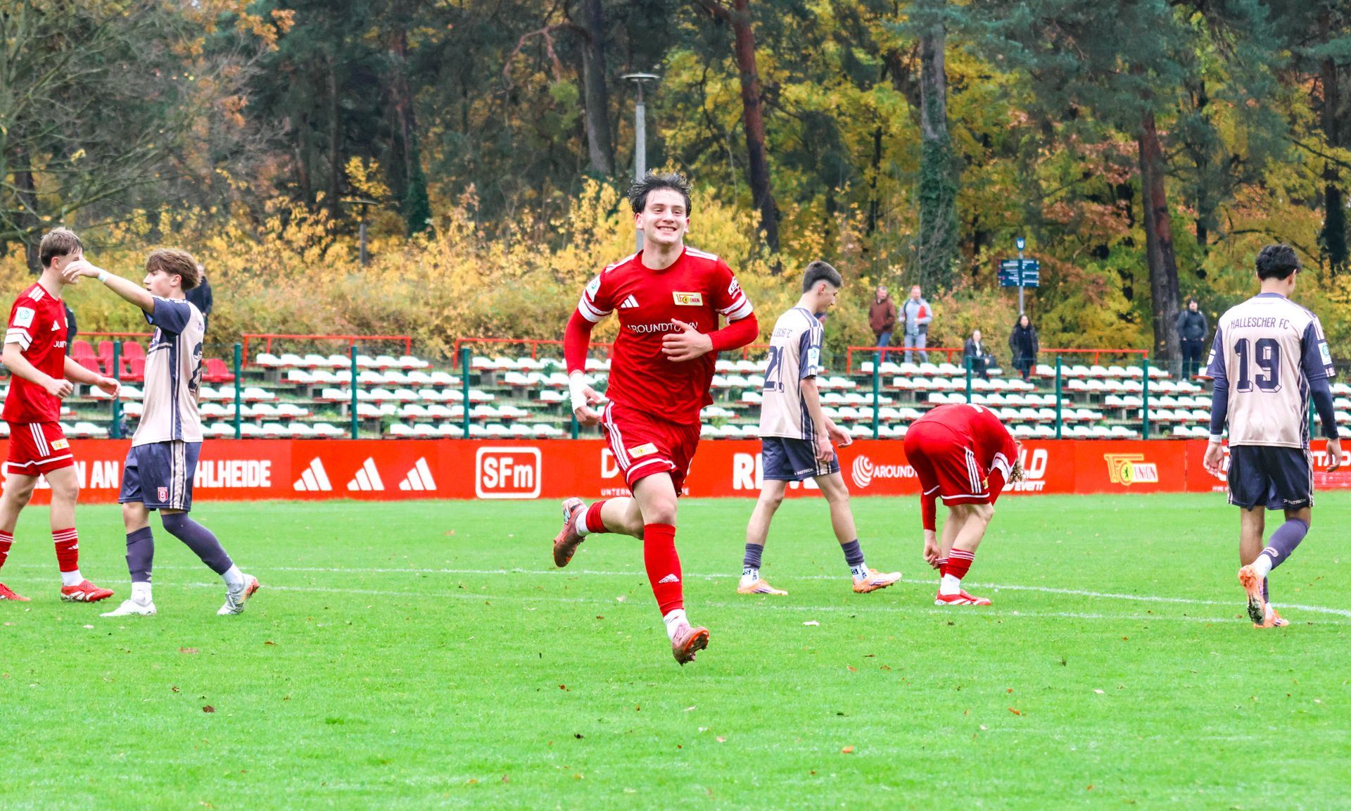 U17 gewinnt gegen HFC deutlich 