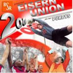 Eine Collage mit den Farben Rot und Weiß, die einen Torwart beim Sprung zeigt, begleitet von Jubelnden und dem Schriftzug „EISERN UNION“.