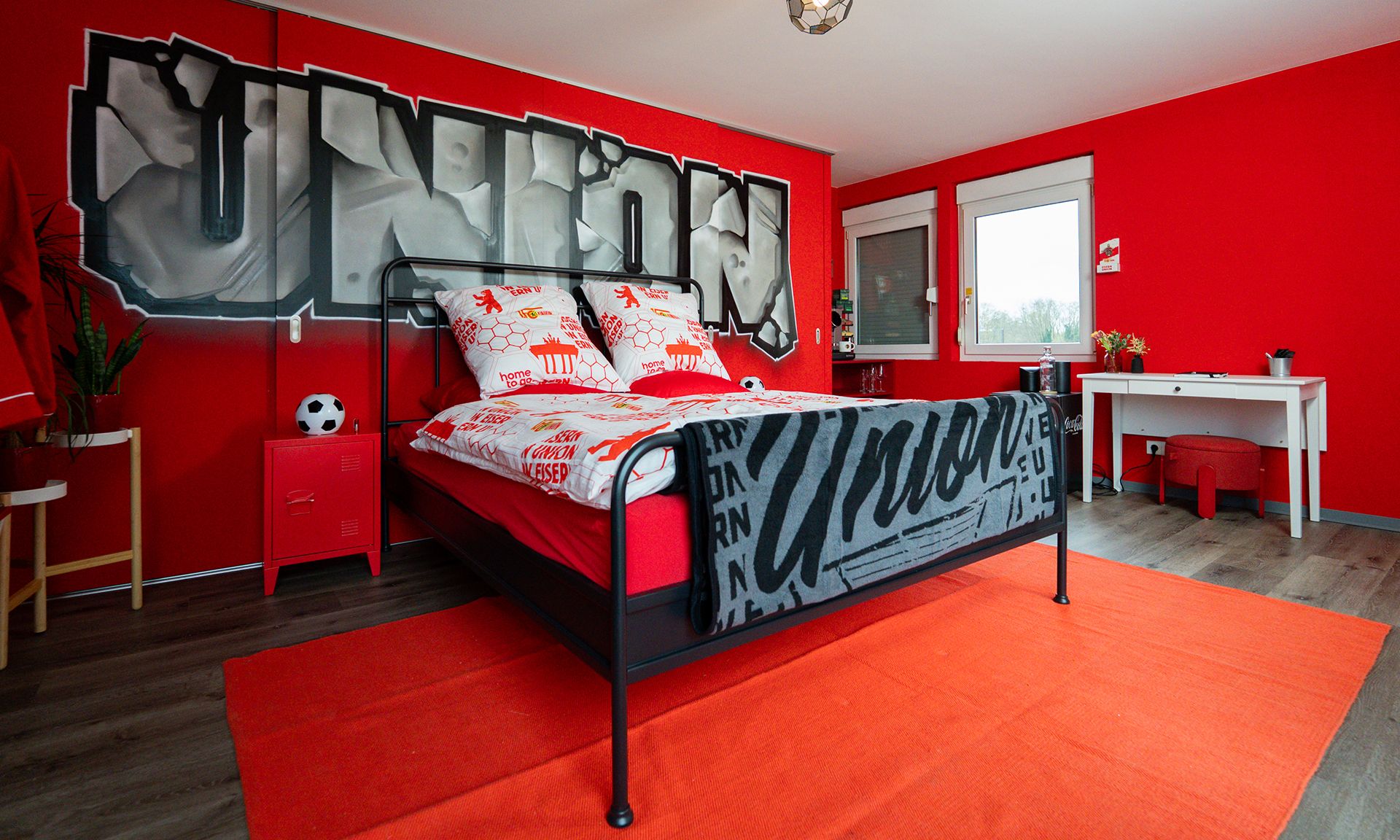 HomeToGo und Union versteigern Stadionübernachtung und spenden Erlös