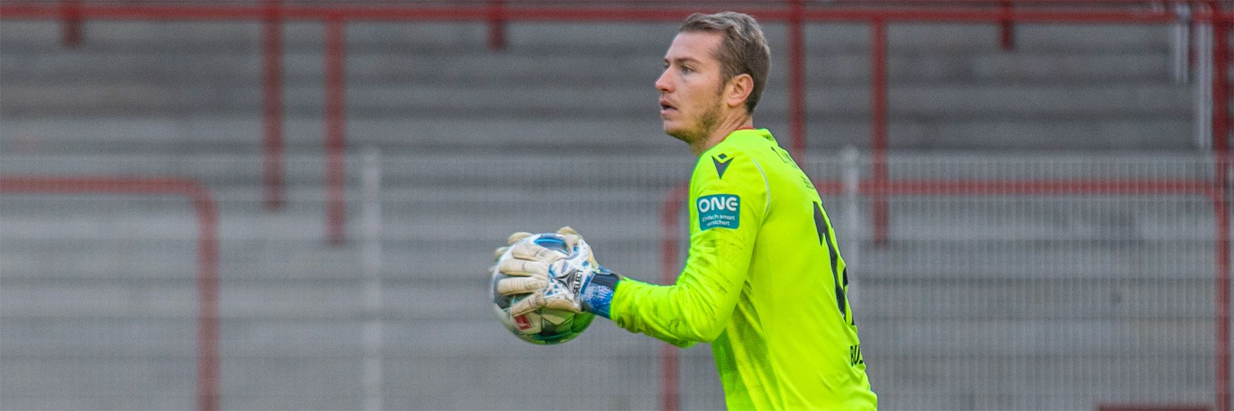 Goalkeeper Jakob Busk extends contract