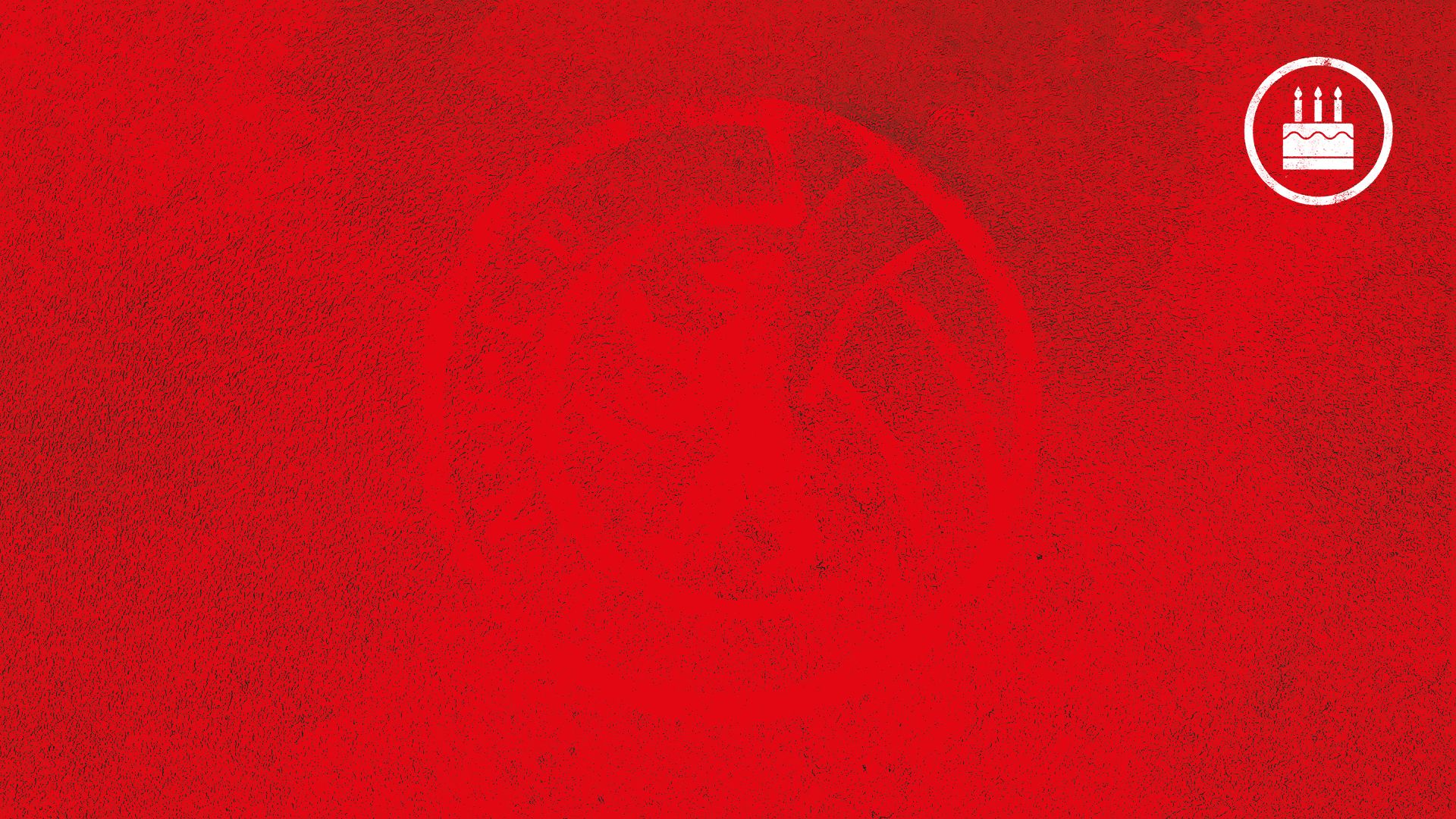 Rote Hintergrundgrafik mit einem angedeuteten Kreis und einem Geburtstagskuchen-Symbol in der oberen rechten Ecke.
