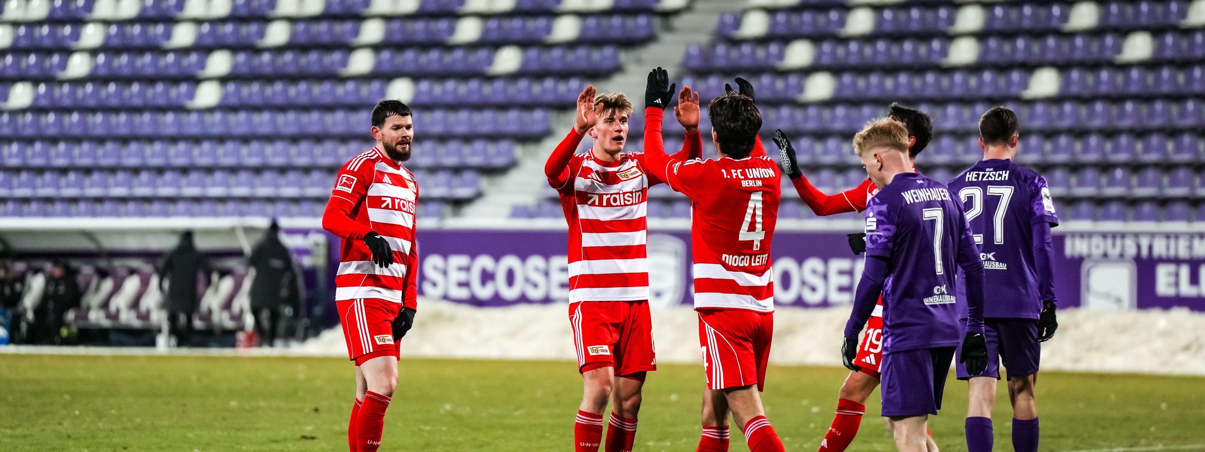 Victoria por 1:2 en la prueba en Aue