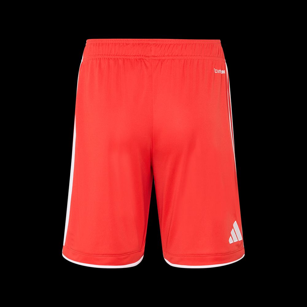 Rote Sportshorts mit elastischem Bund und weißen Adidas-Logos an der Seite.