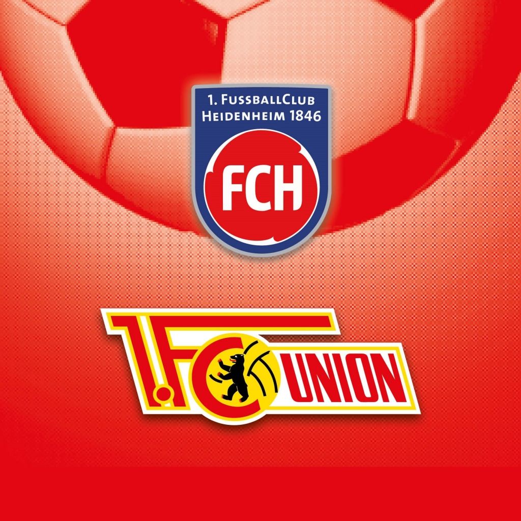 Logo des 1. FC Heidenheim 1846 über einem Fußball, neben dem Logo des 1. FC Union Berlin auf rotem Hintergrund.