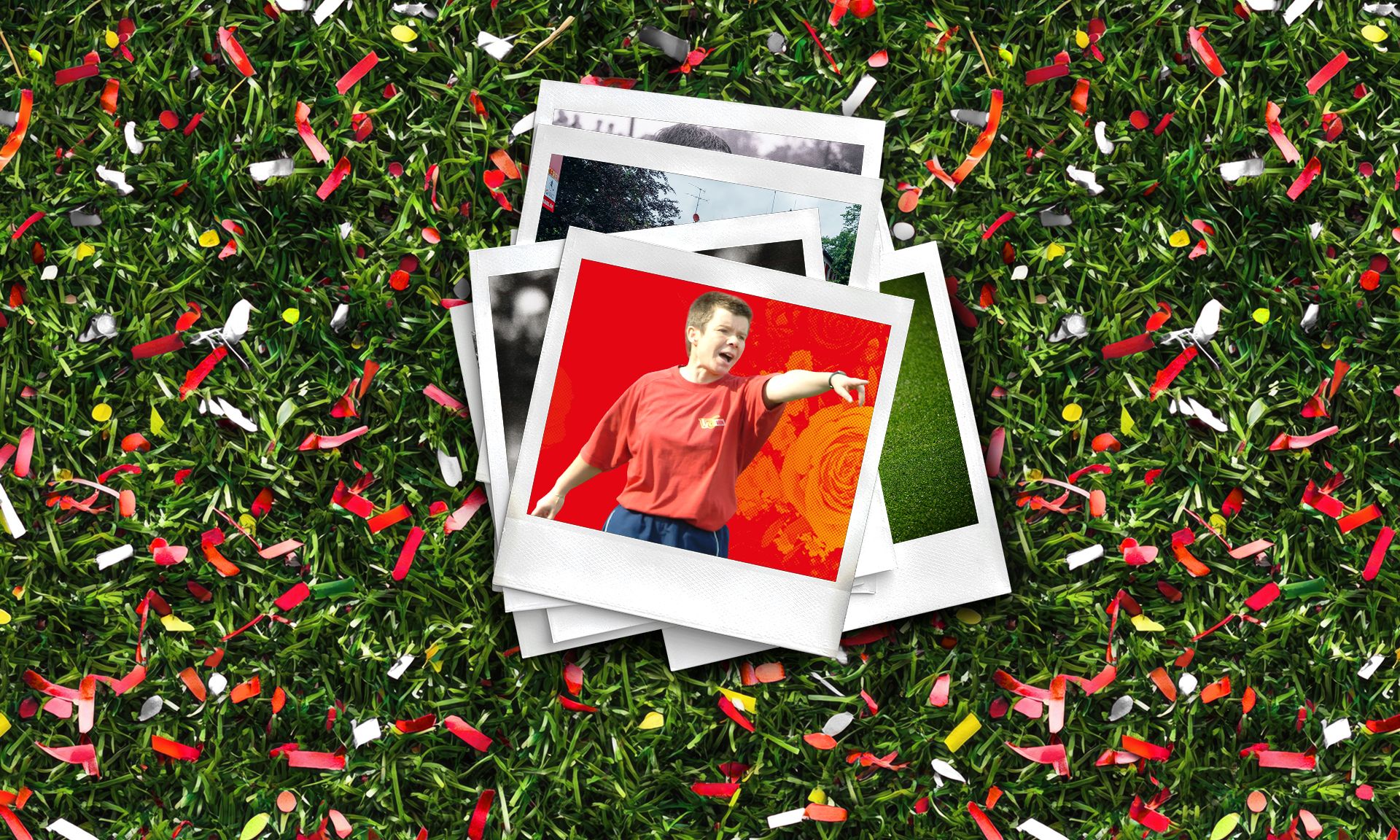 Ein Stapel Fotos auf grünem Gras mit bunten Konfetti-Streifen, wobei ein Bild einen schreienden jungen Spieler zeigt.