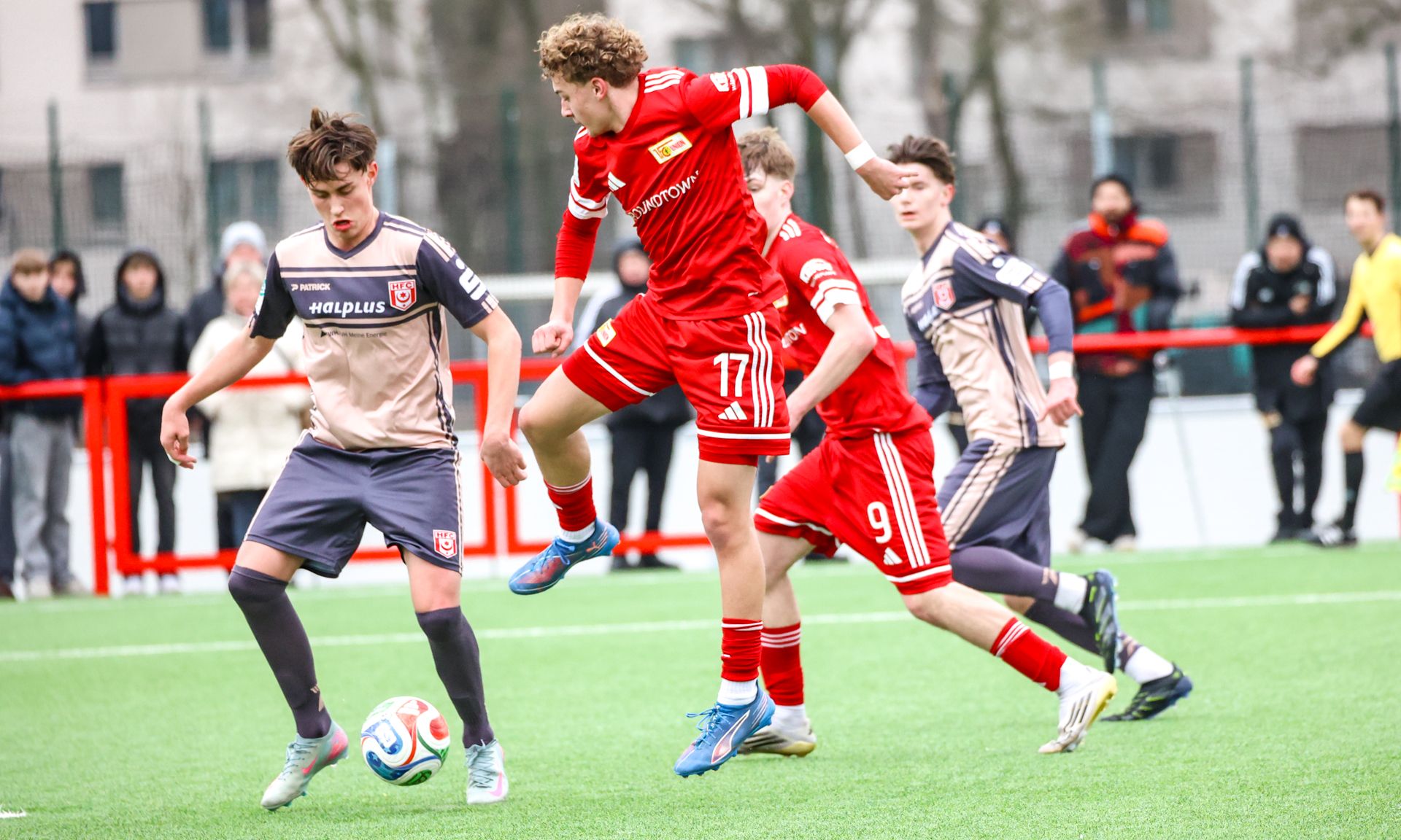 U17 gastiert beim Halleschen FC  