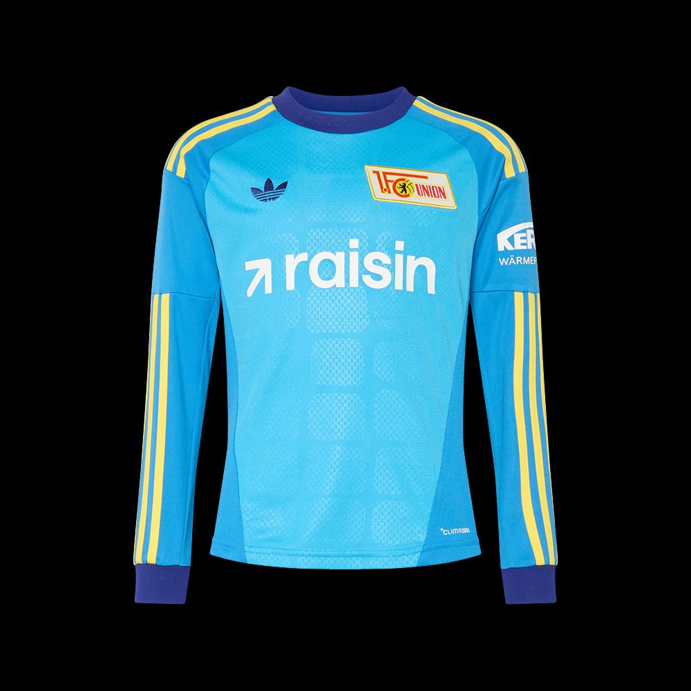Blaues Fußballtrikot mit gelben Akzenten, Logo von Union Berlin und Sponsorenaufdruck "raisin".
